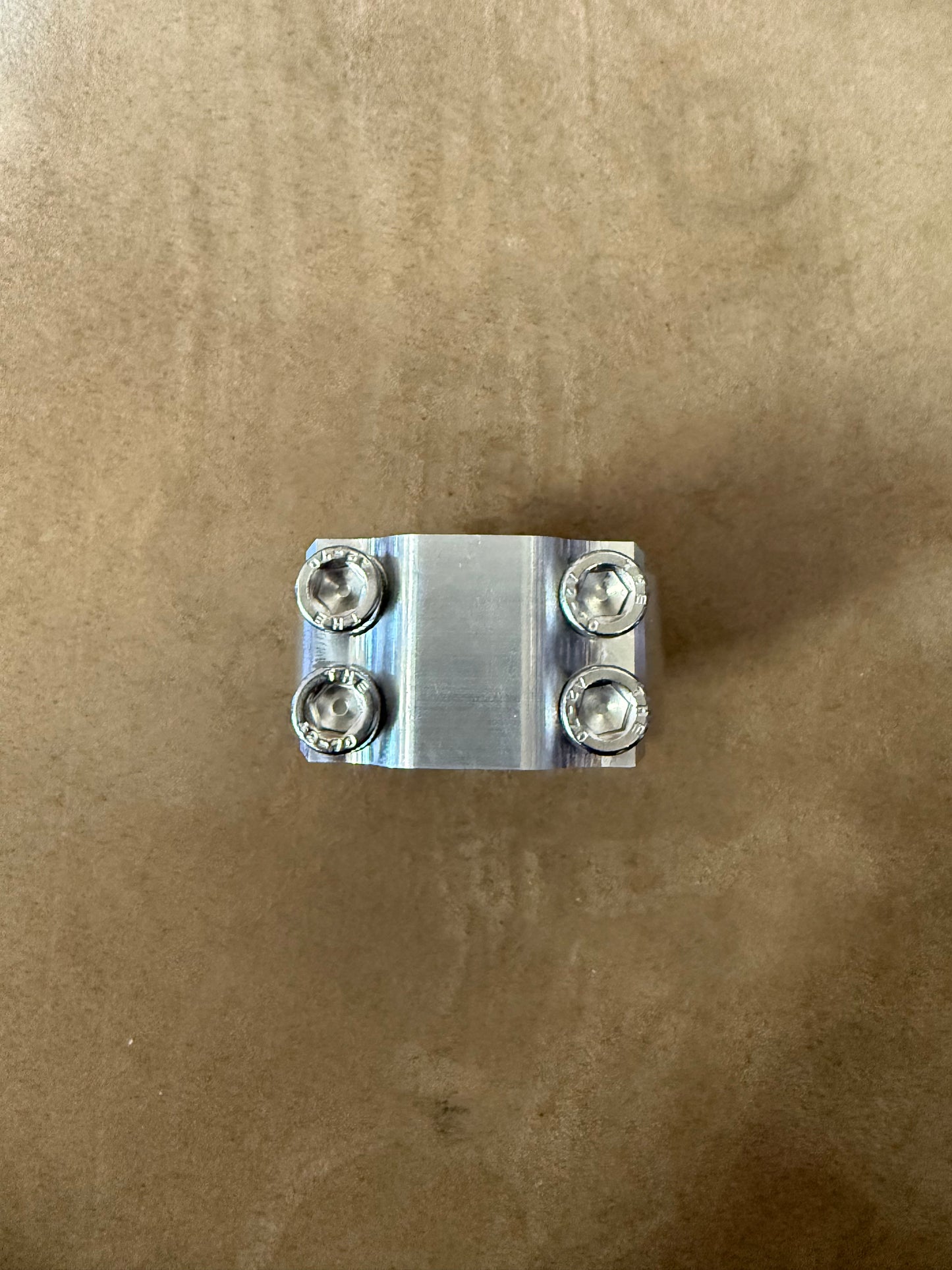 Shock reservoir mount